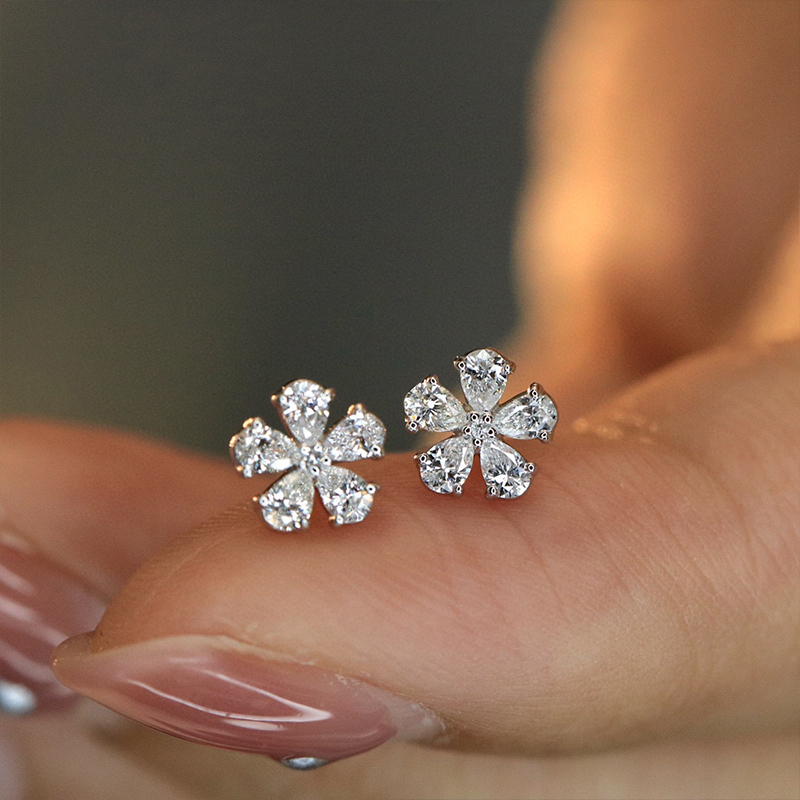 Aazuo Fijne Sieraden 18K Origi - Diamond Stud Earrings recensie en prijs